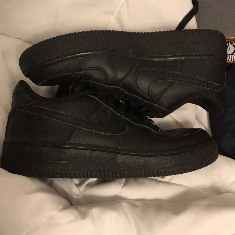 NIKE AIR FORCE 1